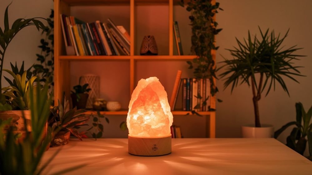 Himalayan rock salt lamp