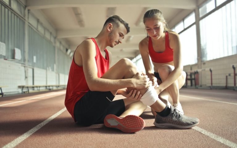 injured athlete