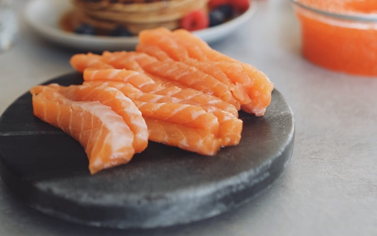 Salmon contains a lot of Vitamin B1