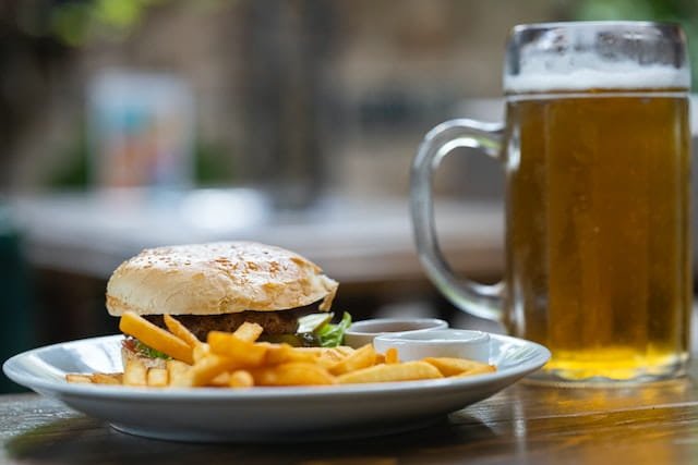 Burger and beer is a Food Combinations To Avoid