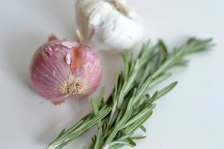 Garlic and Rosemary / Source: Good In The Simple